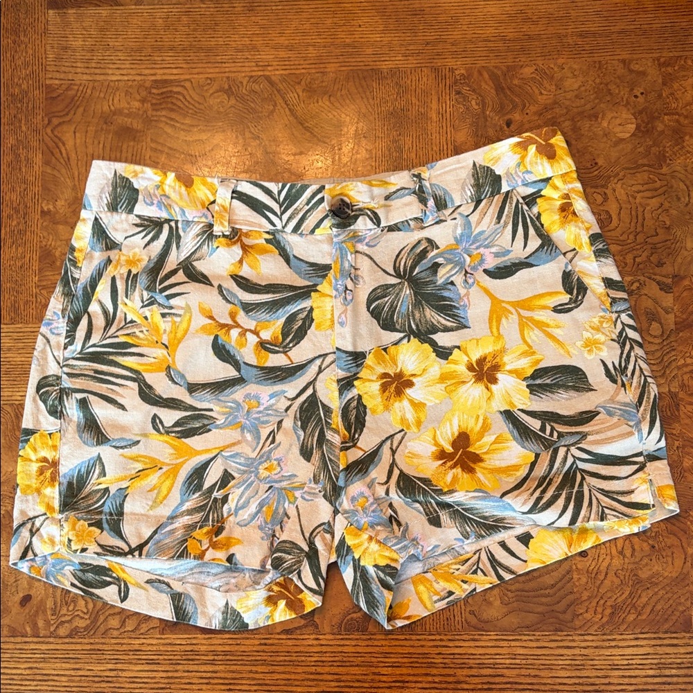 Old Navy Floral Print Women's Shorts - Yellow and Blue, Linen and Rayon , size 8